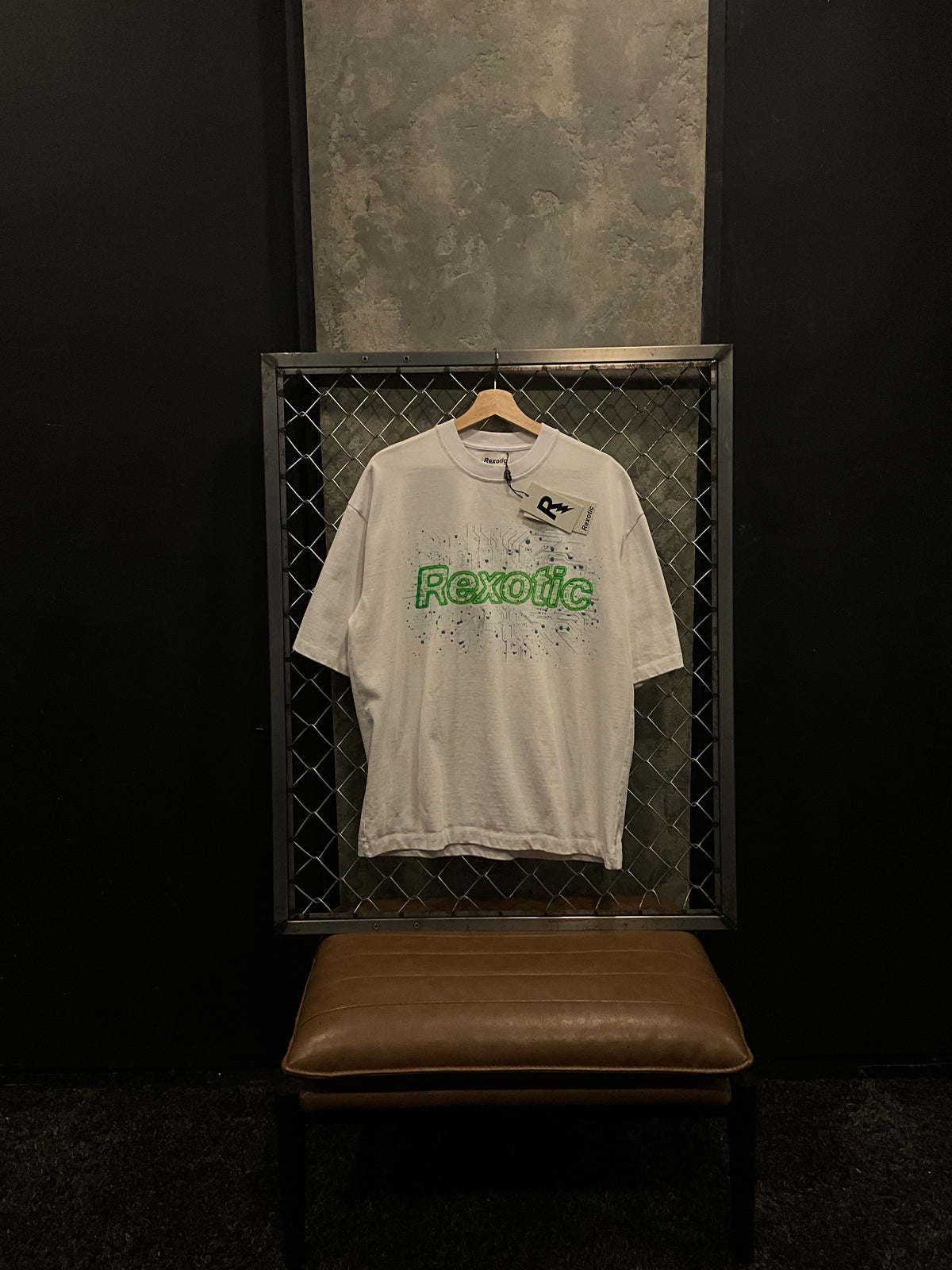 Camiseta brillando en la oscuridad