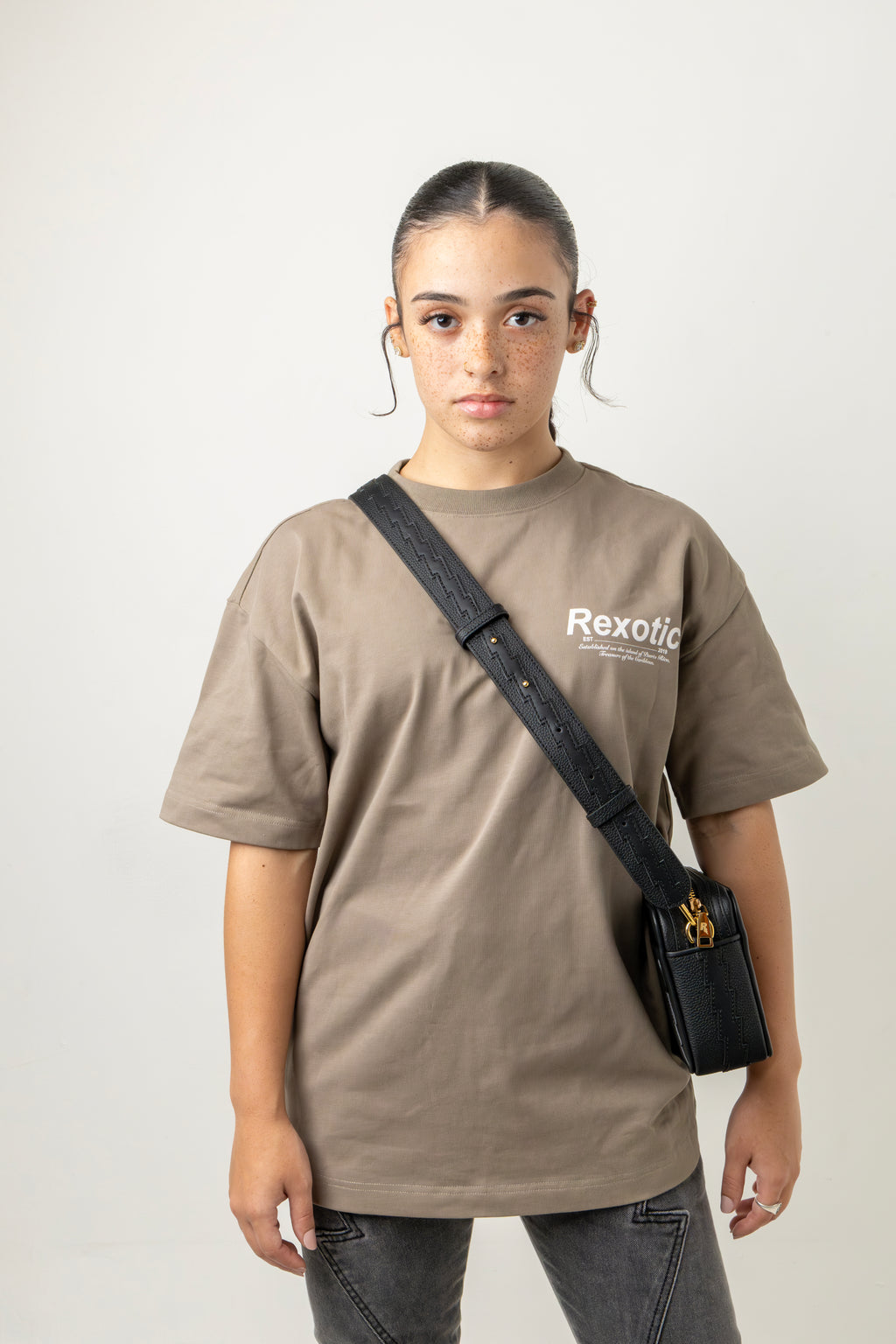 Rexotic Shoulder Bag Phantom Black – Gold Hardware